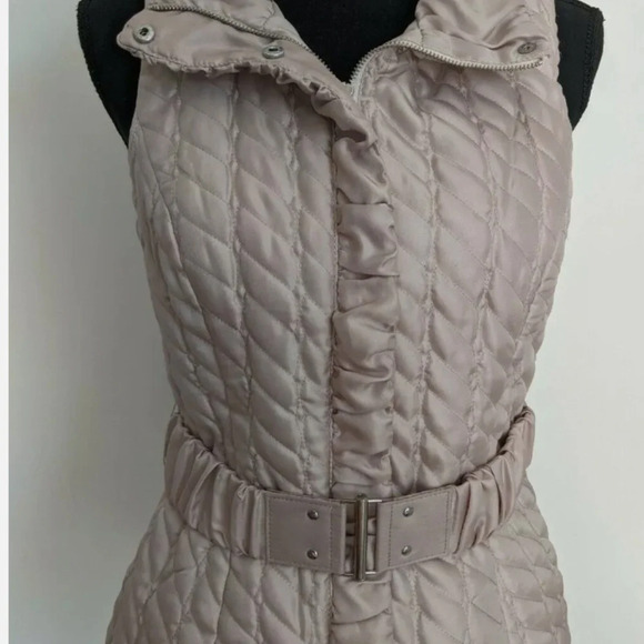 White House Black Market Quilted / Belted Vest - Size XXS - EUC - Picture 12 of 13
